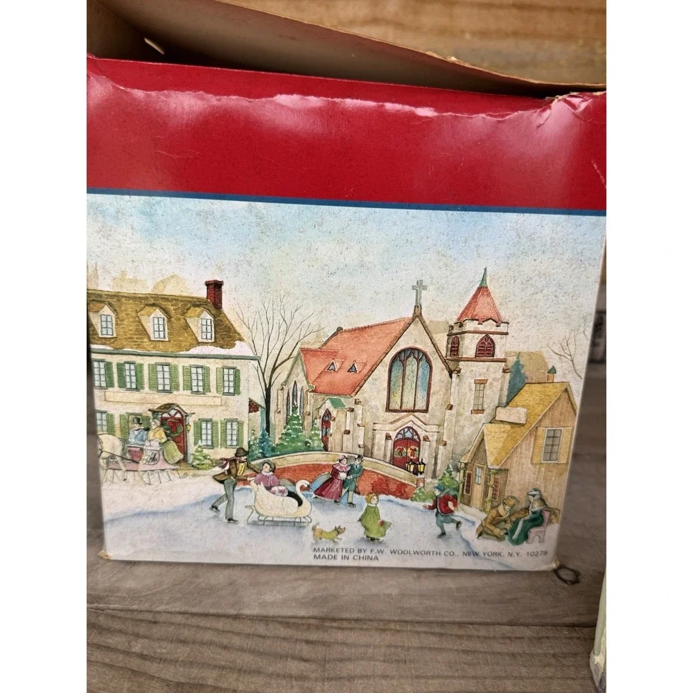 Vintage Christmas Lemax Dickensvale Village ~‎ YELLOW HOUSE 2 STORY ~ In box